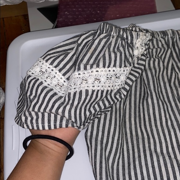 Off the shoulder top - Picture 2 of 5